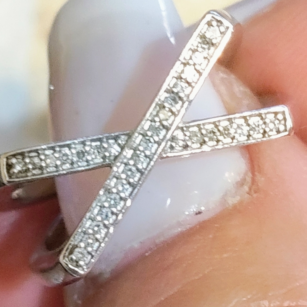 Genuine VINTAGE Diamond X ring size 7 set in Silver w/Yellow Gold filigree